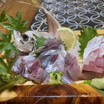 アングラーズ食堂 なぶら - 釣りたて鯵のお造り刺身