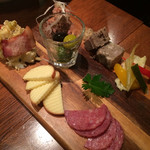 街の肉バルBuff - 前菜ちょこっとづつ盛り880円