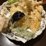 和さび - 手前は大葉で包んだ蟹の身