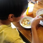 ふくろう - つけ麺もチャーハンもガツガツ食べた我が子