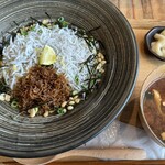 しらす食堂 じゃこ屋 七代目 山利 - 