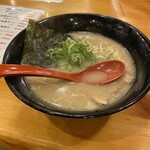 하카타 라멘 혼마루테이 토비시마점 - 돼지뼈 라멘