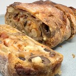 ラトリエ ドゥ プレジール - ピザの様な味わいで美味しかった