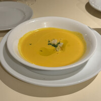 マンジャーモ - 