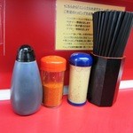 ラーメン二郎 - 卓上(14年春ver)