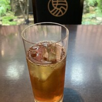 博多華都飯店 - 席に着いたら、烏龍茶出してくれます