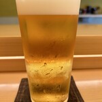 すしのいずみ - ビール　泡がきめ細か