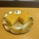 すしのいずみ - 芝エビのすり身の卵焼き