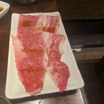 炭火焼肉 ホルモン にく式 - ブリスケ