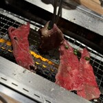 焼肉&ワイン肉縁 - 