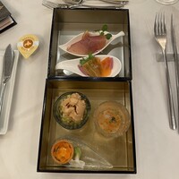 クラシカ表参道 - お祝いのお重 美しい季節の贈り物
