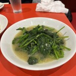 台湾料理 味仙 - お初の青菜炒め。直ぐに売り切れますが、だいぶ味濃い目。