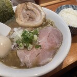 焼きあご煮干しらぁめん はなかぜ - 特製濃厚らぁめん(¥1,320),ライス(¥150),替え玉(¥180)