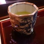 すし勝 - お茶はこまめに差し替え頂きました。