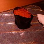 すし勝 - イクラ