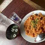 藤松食堂 - 鮮やかな色の「チキンライス」❗️