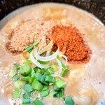 フジヤマ55 - 牛ホルつけ麺のつけダレ