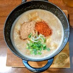 フジヤマ55 - 牛ホルつけ麺のつけダレ