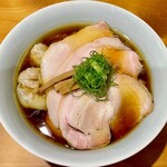 中華そば しば田 - 「特製(豚チャーシュー)中華そば(太麺)」(1680円)です