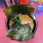 はじめ家 - 2014年4月29日(火・祝)　ラーメン(並盛)650円(麺かため)＋のり(新のりフェアー4枚20円)