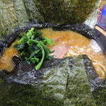 はじめ家 - 2014年4月29日(火・祝)　ラーメン(並盛)650円(麺かため)＋のり(新のりフェアー4枚20円)