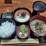 美よし家 - まぐろ山かけ定食