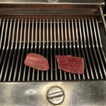 焼肉　佐藤 - 無煙ロースター　低温でじっくり焼いて旨味を閉じ込める