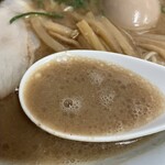 267432758 - 濃厚かつ激ウマな豚骨スープ