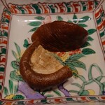 温石 - 海老味噌を付けてお召し上がりを