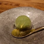 温石 - ずんだの翡翠餅