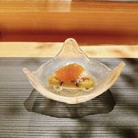 まつ久ら - 知床羅臼産ズワイガニ、余市産まんじゅうなす、トマト、ピーマン、土佐酢
                    
                    