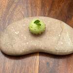 gallery by Chele - モリンガとカラマンシーのタルト　（屋外に案内され、無農薬ハーブが生い茂る中）