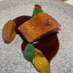 gallery by Chele - カカオで燻したダック（焼鳥）
