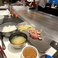 神戸牛 鉄板焼 リオ 大阪御堂筋店 - 