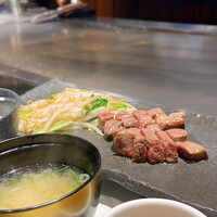 神戸牛 鉄板焼 リオ 大阪御堂筋店 - 