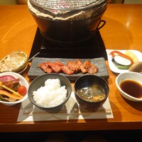 飛騨牛一頭家 馬喰一代 岐阜神田 - 炭火焼ランチ　2090円