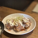 楽楽 - とりのから揚げ(3つ、チリマヨ味)