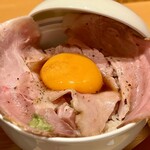 一富士商店 - ミニチャーシュー丼