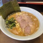 寿々喜家 - ラーメン（中盛＋ちゃーしゅー）