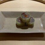 温石 - 焼津 小川港 游がせ 鯵の胡瓜巻 梅肉乗せ