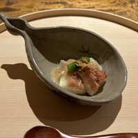 温石 - 落花生豆腐と無花果 落花生のソース 隠元