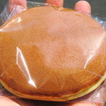 うさぎや - どら焼き（￥205）