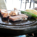 ありがとう 石の音 - 料理写真:溶岩焼きを焼いているところ