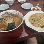 甲州屋 - 炒飯➕半ラーメン　@940円