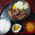 ミートピア - 牛しょうが焼き定食！