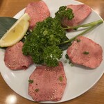 金剛苑 - 上タン塩