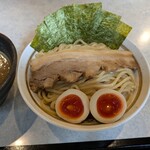 つけめん屋 赤羽京介  - 魚介つけ麺 300g（900円）特製3種盛り（300円）