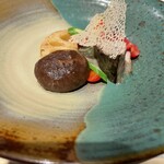 Parado - 地元産の野菜と炙り〆鯖。和食の食材もモディファイされて洋風化されてます。味のバランスがちゃんと確立しています。素晴らしい！