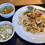 バンコクキッチン - 海老入りパッタイランチ1220円