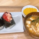 おにぎりとお味噌汁 八米 - 